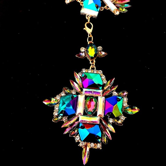 Colorful crystal statement necklace - Picture 8 of 9